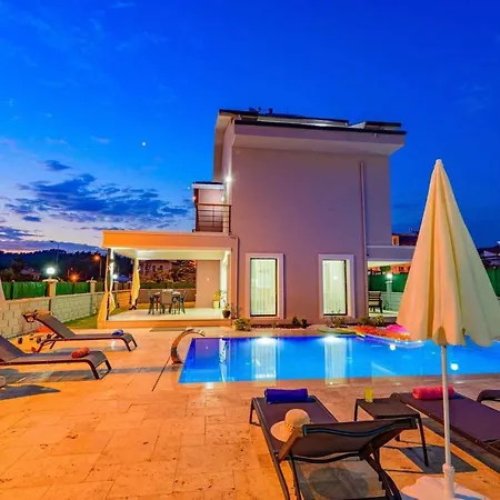 Exclusive With Private Pool, 1005 Willa *